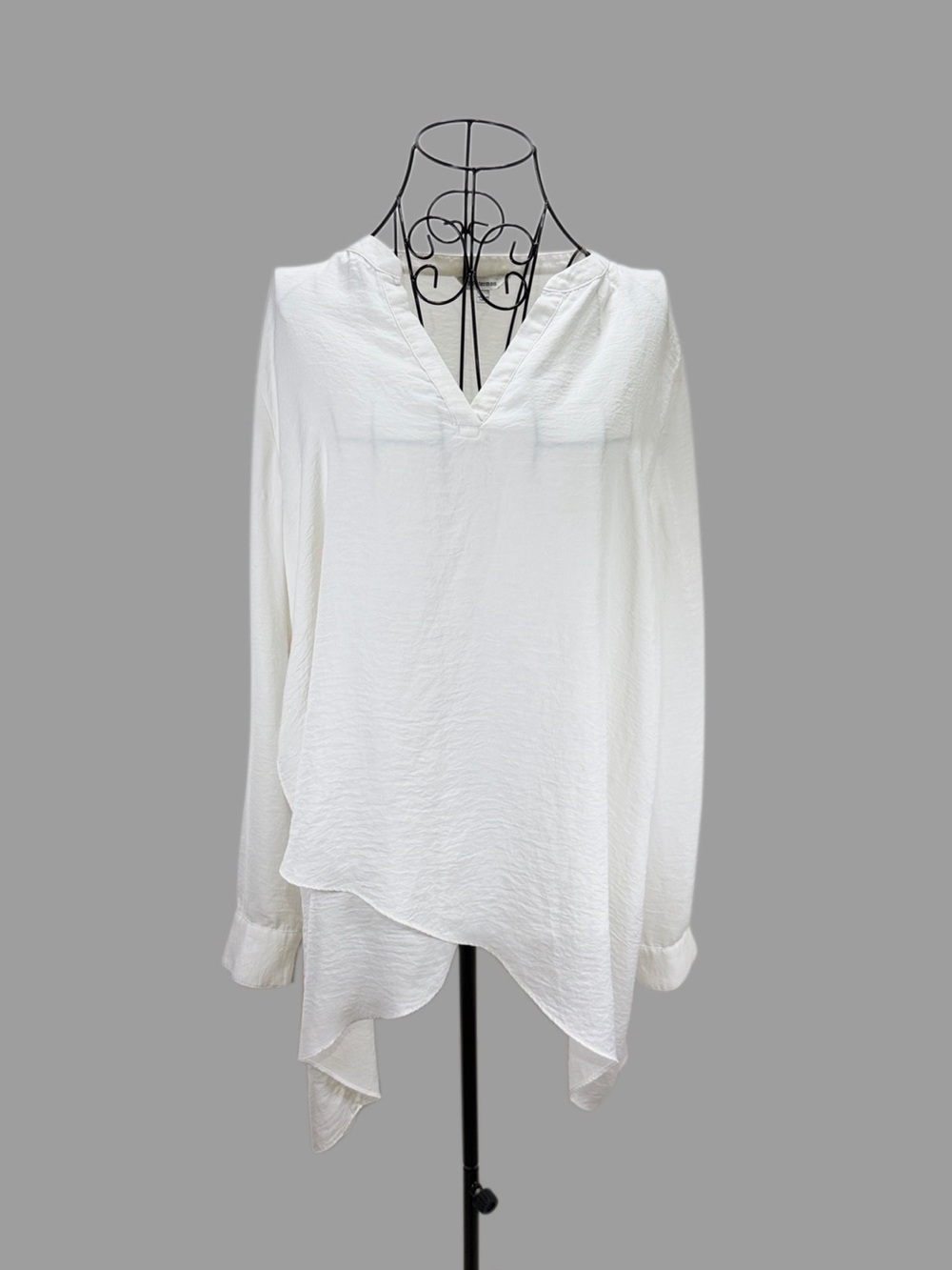 J. Peterman White High Low Tunic Blouse L Handkerchief Hem
